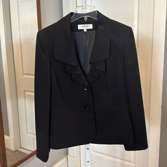 Jones studio, black ruffled collar blazer, suit, jacket, size 12 - Picture 2 of 7